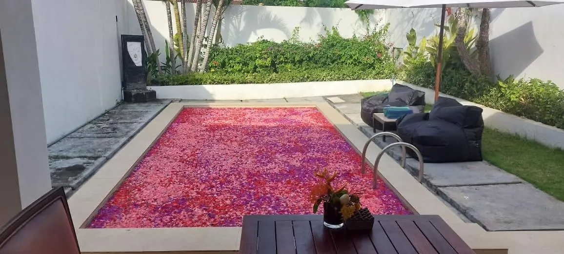 Villa Pool Private And Romantic In Kuta  Indonesia